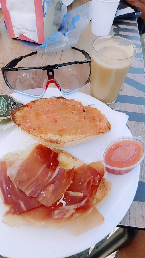 Cafetería Pastelería La Alacena