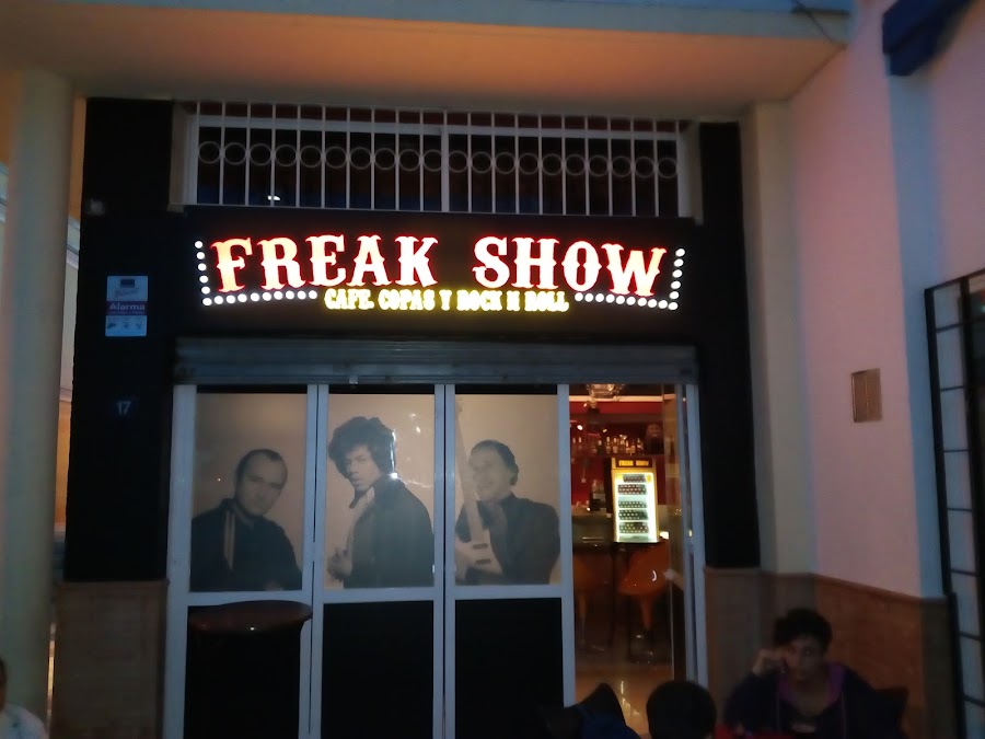 FREAK SHOW BAR