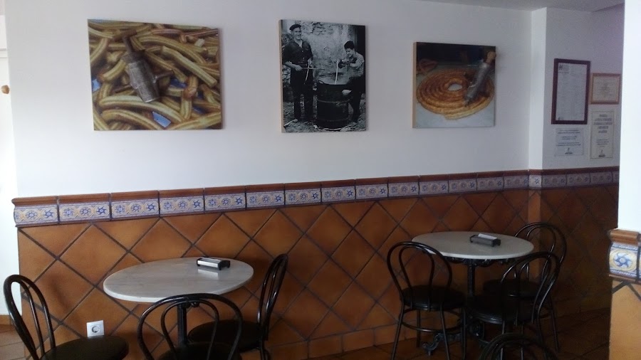 CHOCOLATERÍA-CAFETERÍA Churrería La Brava.