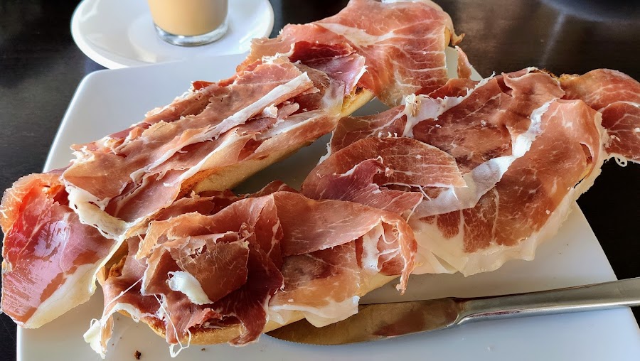 Panaderia Cafeteria El Chanclas