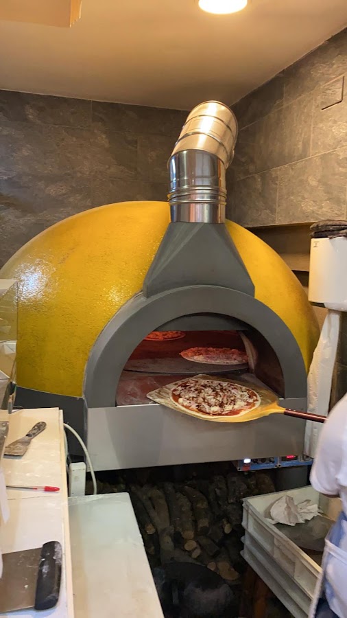 Pizzeria da vito horno de leña